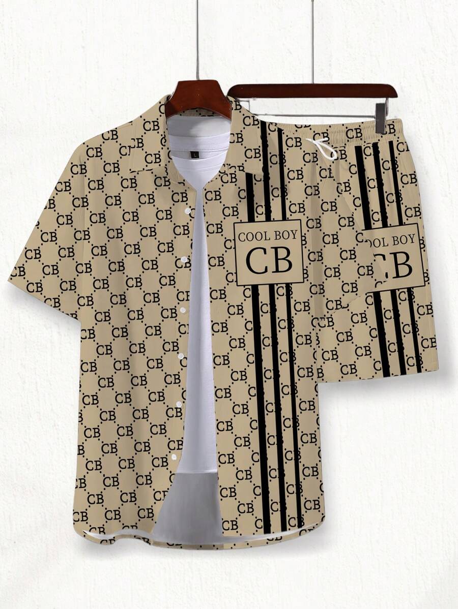 Manfinity Hypemode Conjunto casual de verano para hombres de 2 piezas que incluye camisa de manga corta con botones con estampado de letras y rayas, y pantalón corto con cordón