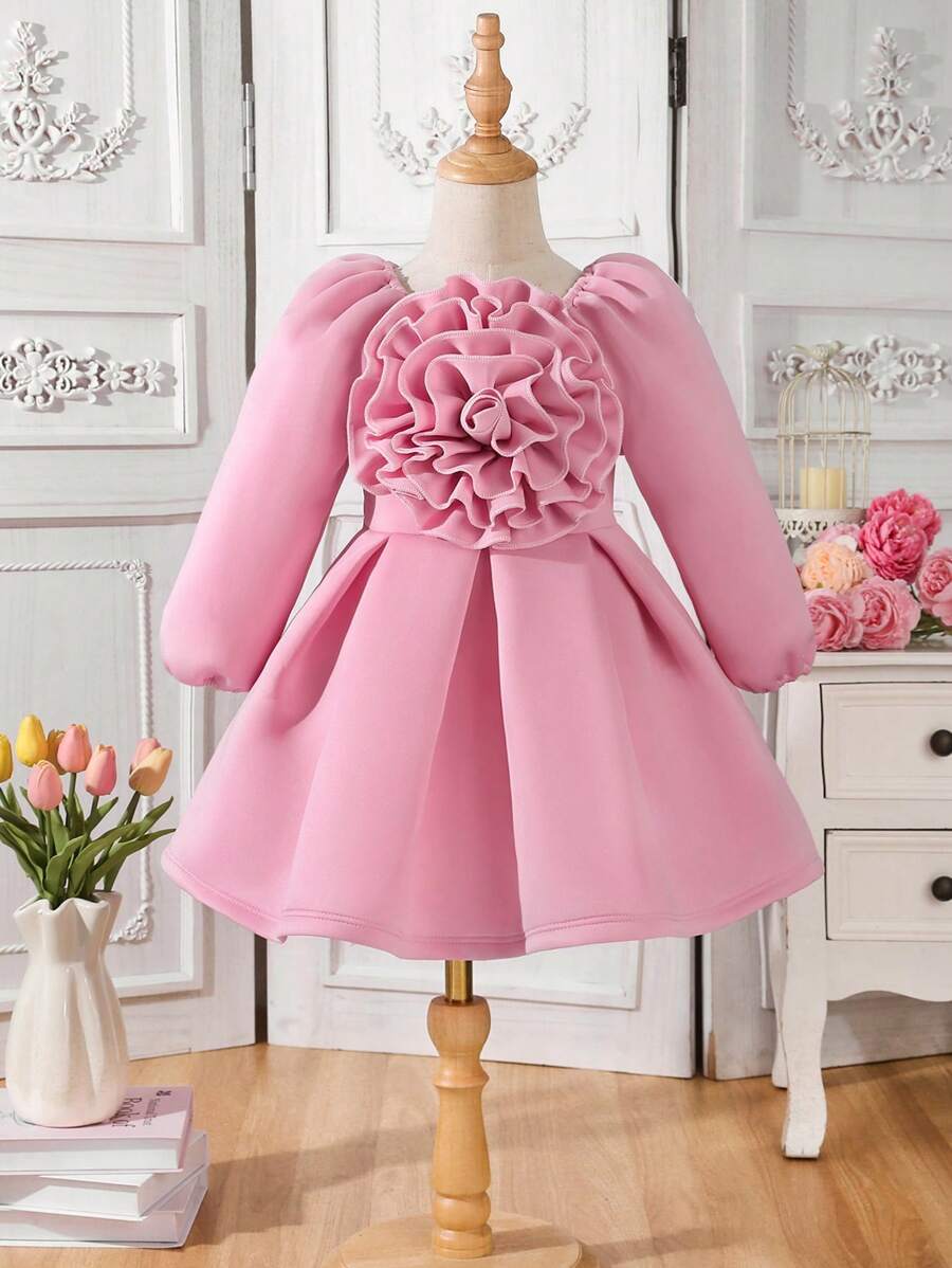 Vestido formal de una sola pieza elegante para niñas con aplicaciones florales de gran tamaño y mangas con volantes, apropiado para recitales de piano, desfiles de moda, fiestas de cumpleaños, estilo princesa