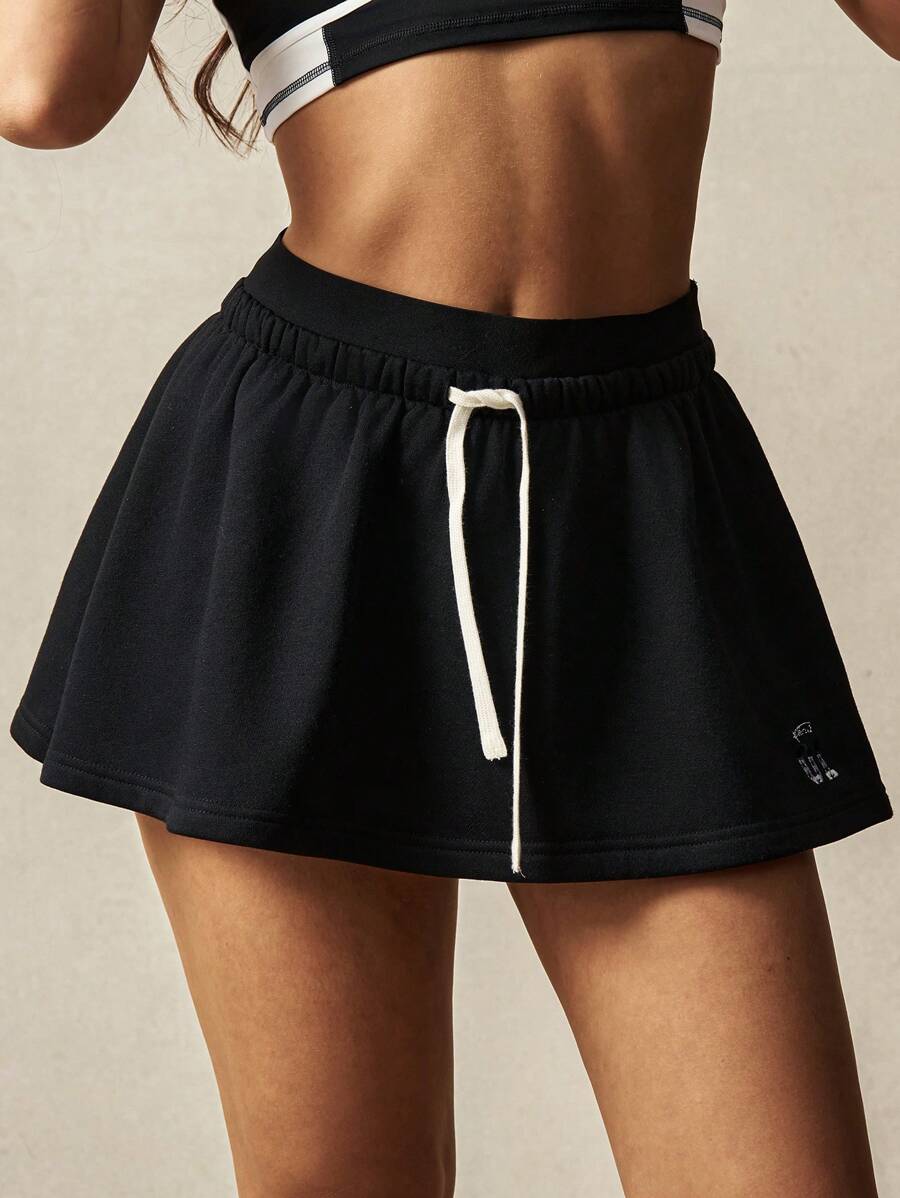 VARSITIE Black Low-Rise Elastic Drawstring Mini Women Sports Skirts & Skorts