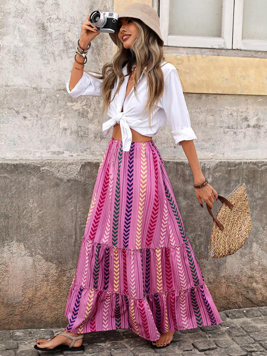 SHEIN VCAY Falda plisada y acampanada con rayas para mujer, informal y de ocio. Falda estampada con diseño geométrico maxi para vacaciones y playa. Conjunto de vacaciones para mujer. Outfits de verano para mujer.