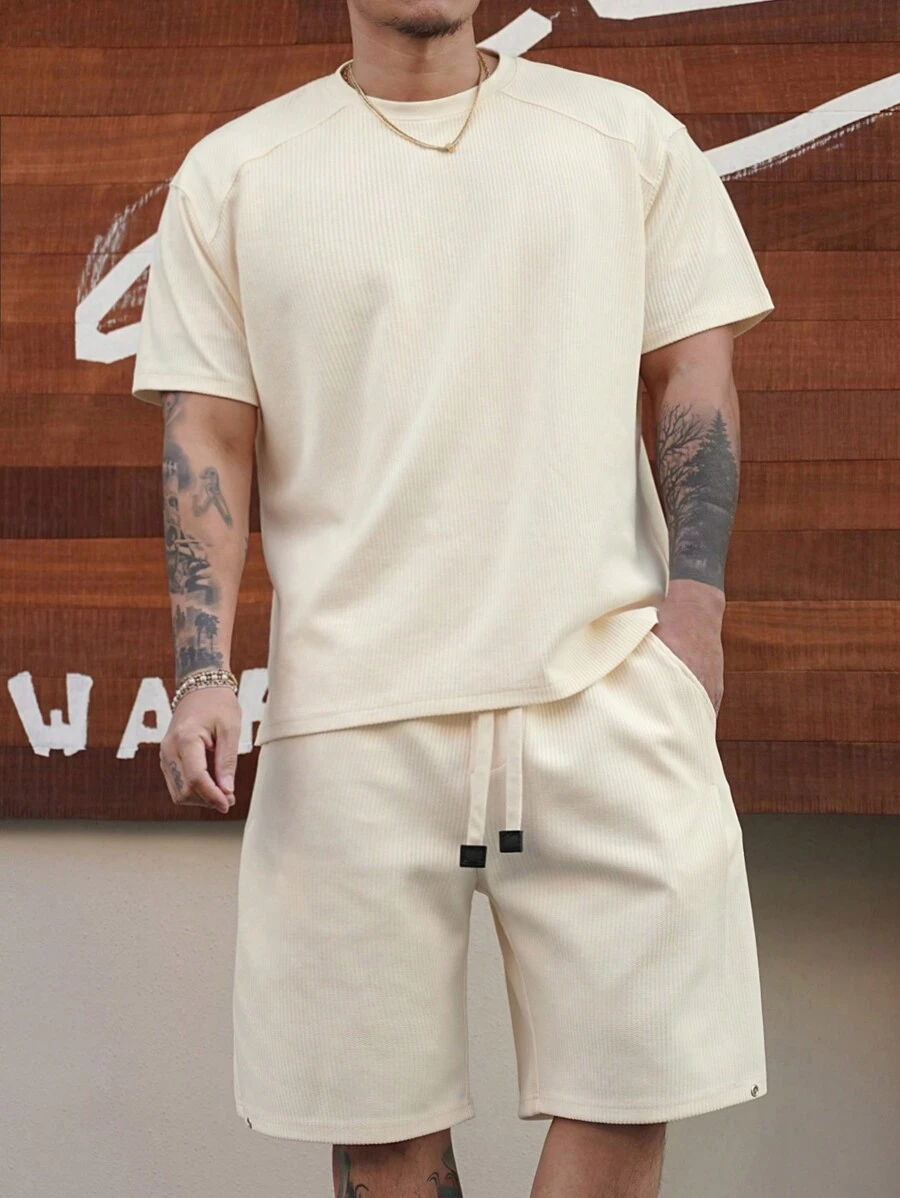 DAZY Conjunto de top de manga corta de cuello redondo y pantalones cortos casuales para hombre en verano