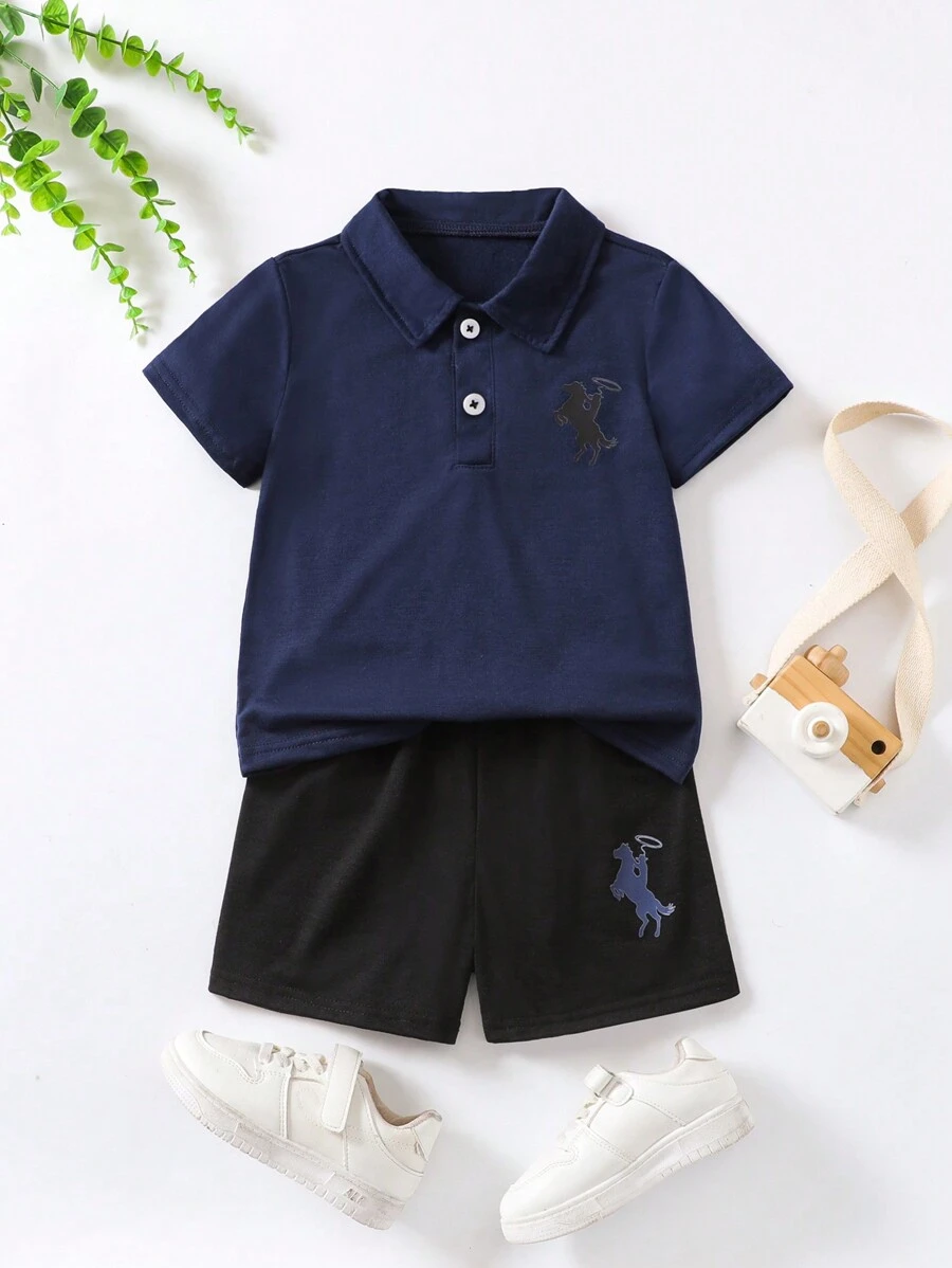 2pcs/Set Young Boys Loose Fit Polo Collar Short Sleeve T-Shirt With Horse Print, Matched With Black Casual Sports Shorts, Suitable For Spring And Summer Casual Wear, Travel And School