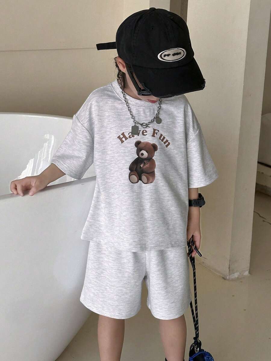 DAZY Set de 2 piezas de Top de manga corta y pantalones cortos con estampado de oso, uso diario casual y minimalista para niño