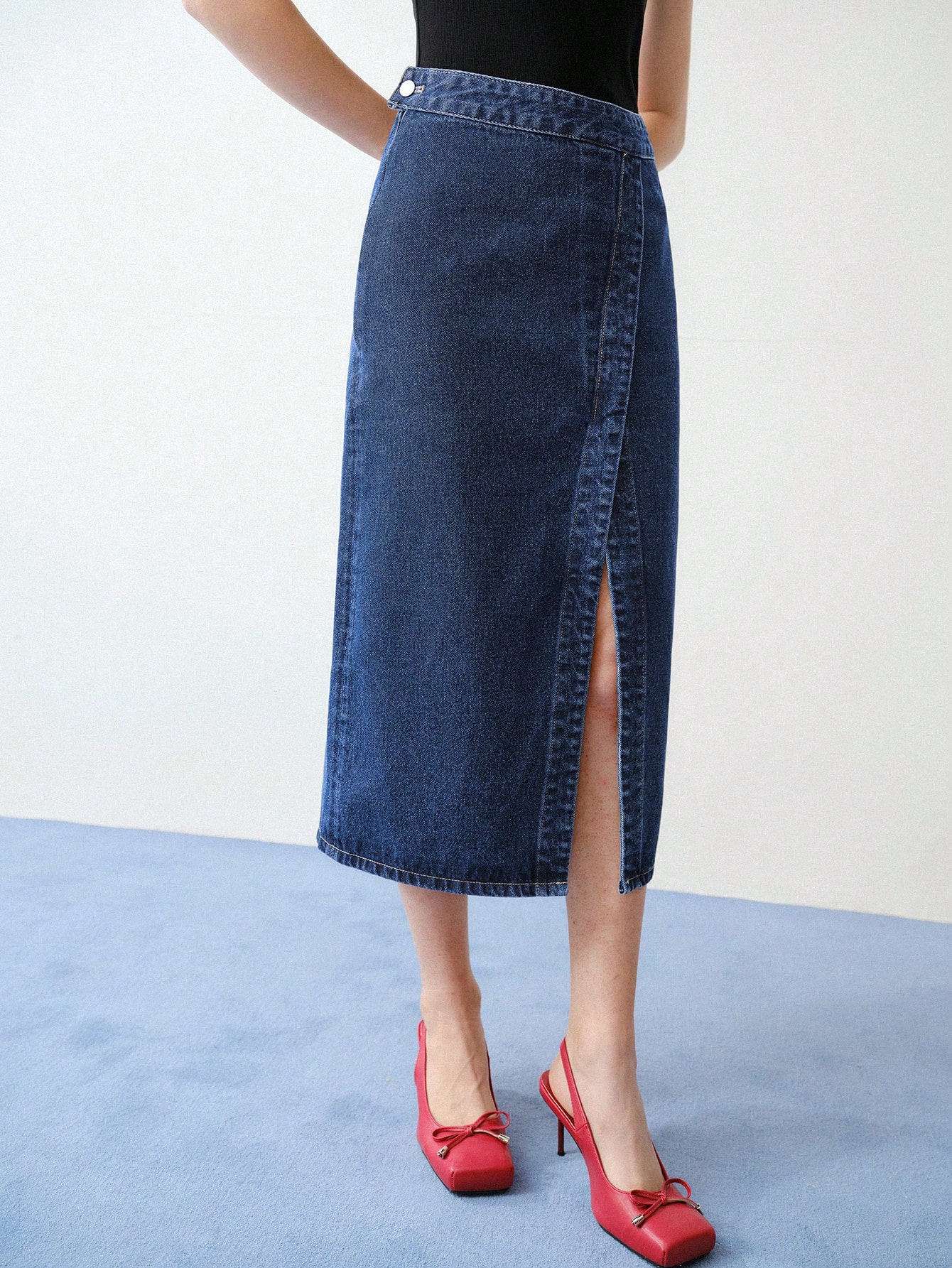 MOTF STUDIO SIDE BUTTON THIGH SLIT DENIM SKIRT,VALENTINE'S