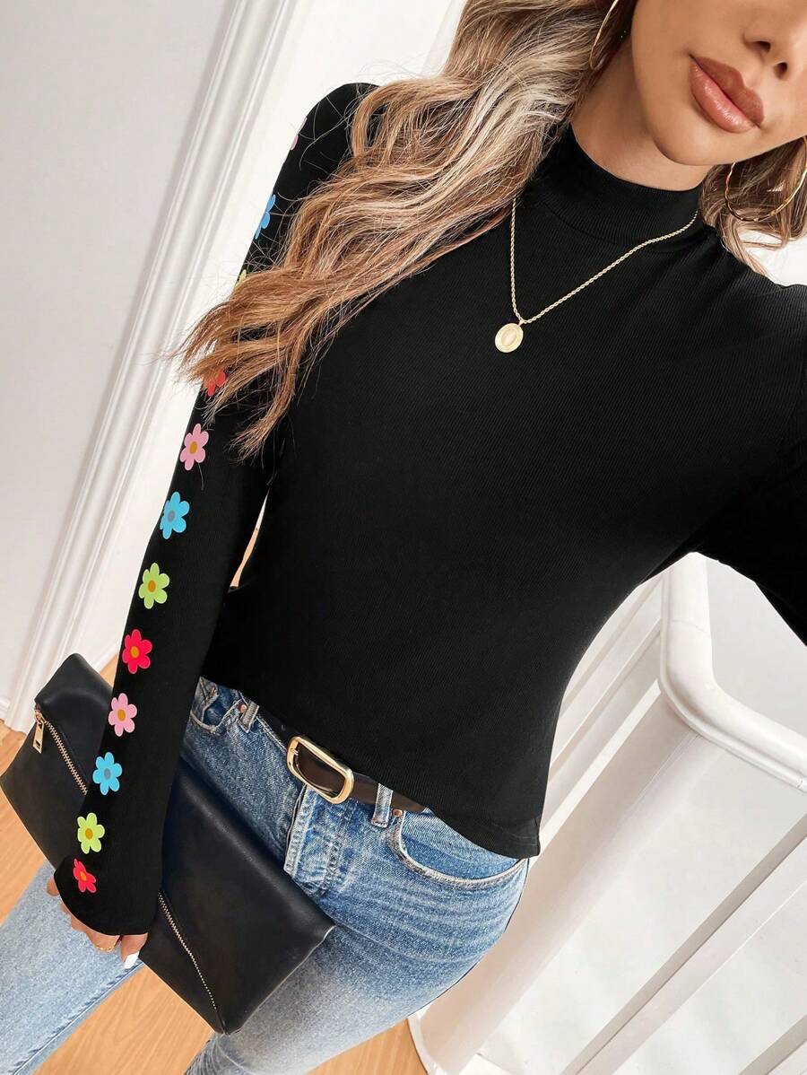 SHEIN LUNE Czarny Wysoki Kołnierz Kwiatowy Nadruk Dopasowany Dopasowany Plus Rozmiar Kobiety Koszulki Topy Serce Walentynki Róża Krzywa Plus Kobiety Ubrania Walentynki Ubrania Boho Cowgirl Strój Stare Pieniądze Festiwal Czeski Zachodni Ubrania Kobiety Hippie Lato Boho Stare Pieniądze