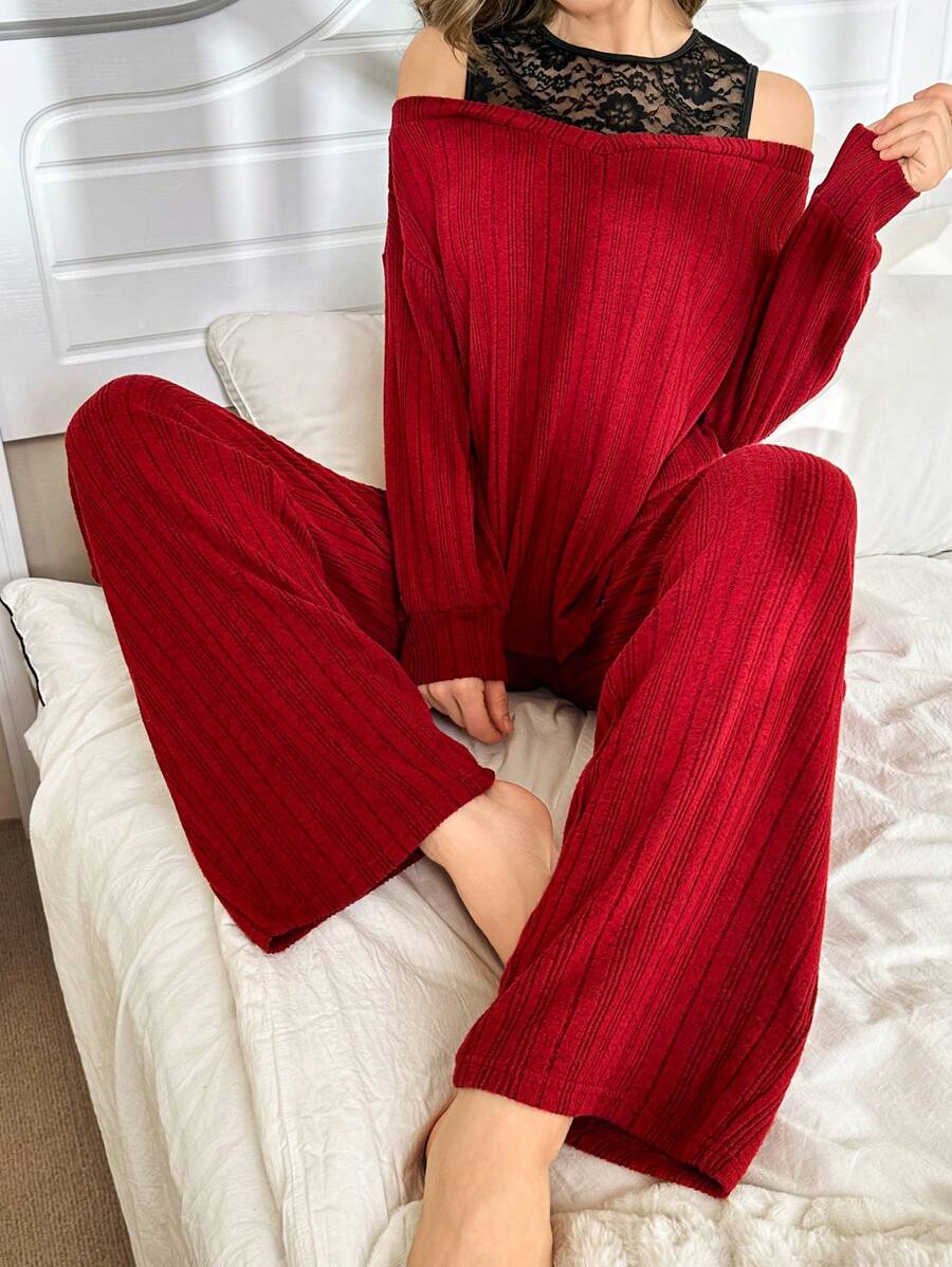 Conjunto de pijama con encaje, parche, hombro descubierto y tejido de waffle cómodo