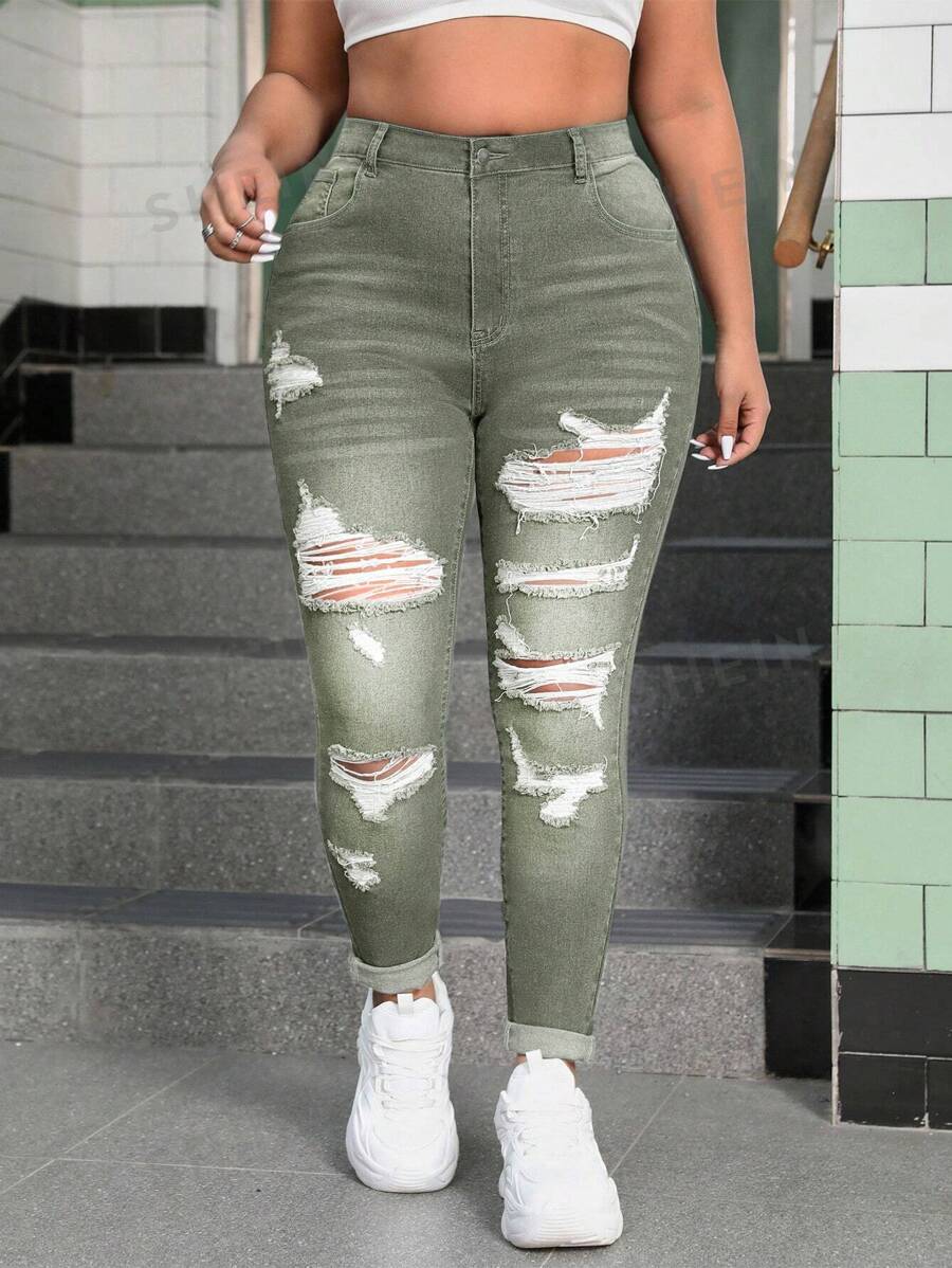 SHEIN EZwear Jeans pitillo de talla grande de mezclilla azul de lavado medio elásticos y rasgados, de aspecto sexy