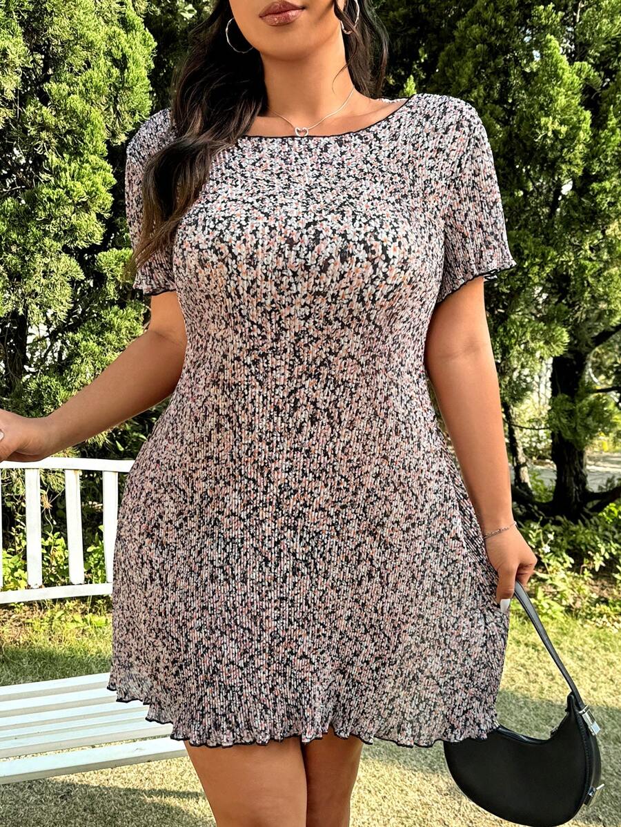SHEIN EZwear Vestido de verano con talla grande, de corte fruncido con estampado floral vintage