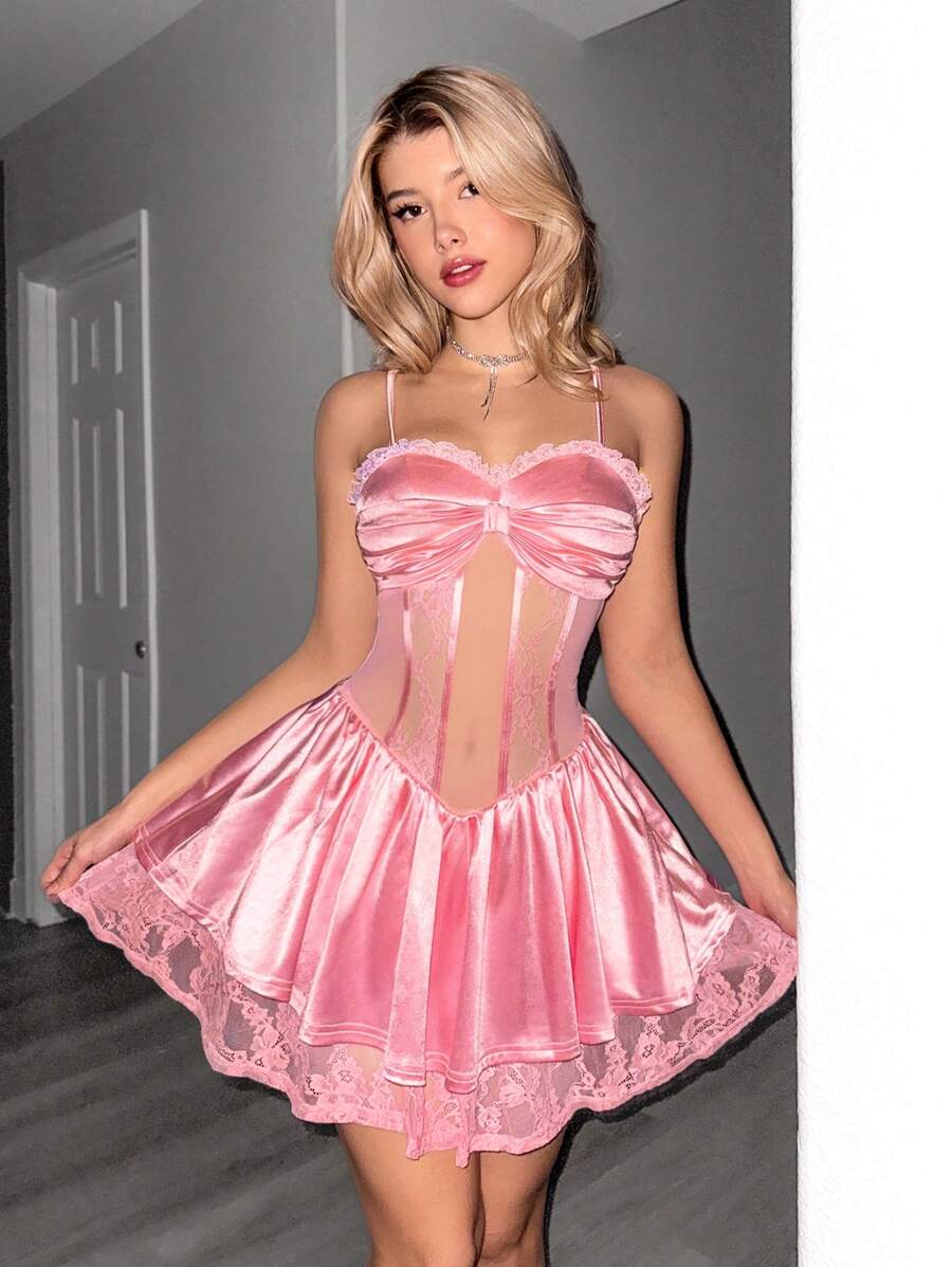 Sweetina Elegante mini vestido deslizante con encaje translúcido y parche en la cintura
