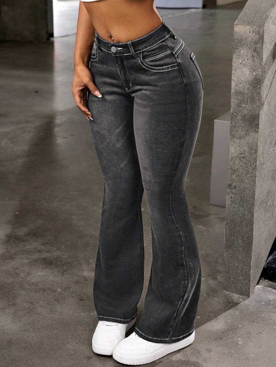 SHEIN PETITE Women's Casual Flared Jeans With Pockets, Versatile