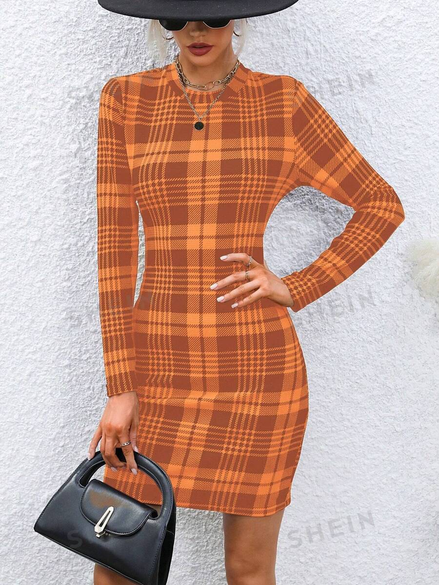 SHEIN Clasi 1 pieza Vestido elegante de manga larga con cuello redondo y plisado, estampado de cuadros, para ropa de Año Nuevo para mujeres