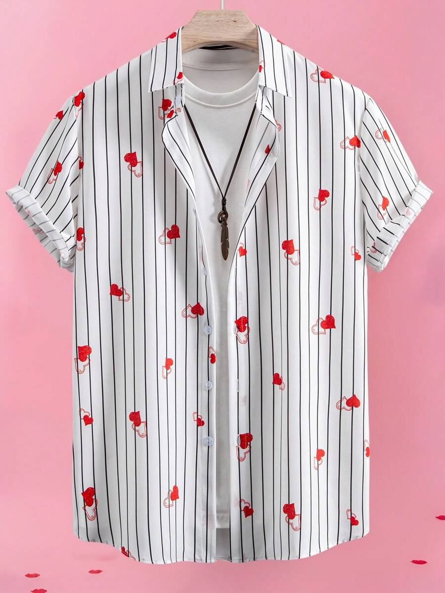 Manfinity Homme Camisa casual de manga corta de una sola botonadura con rayas en forma de corazón para hombre