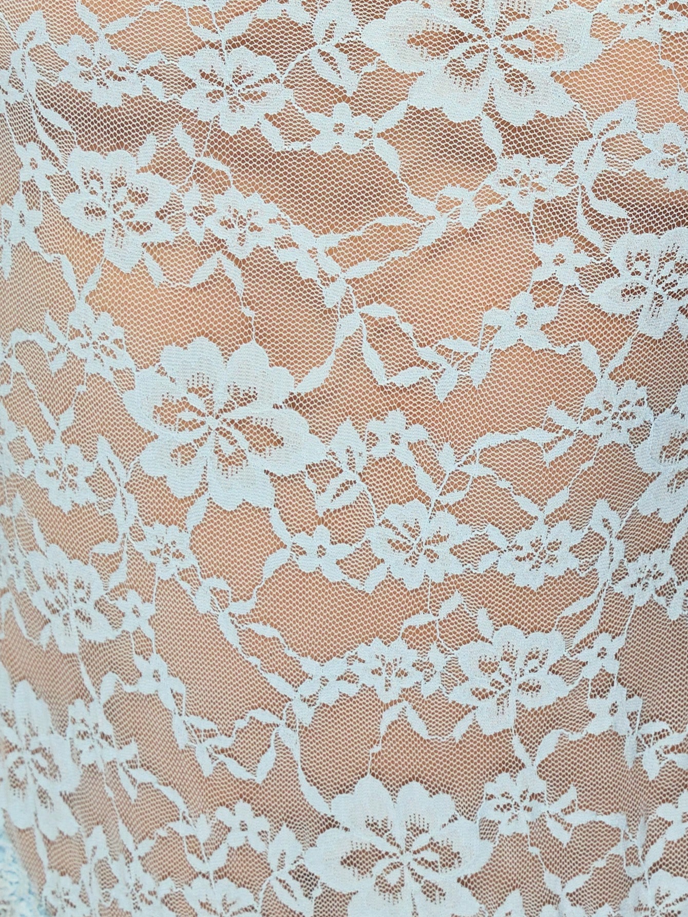 MISSGUIDED 繊細な花柄レースボディスーツ ハイカットTバック