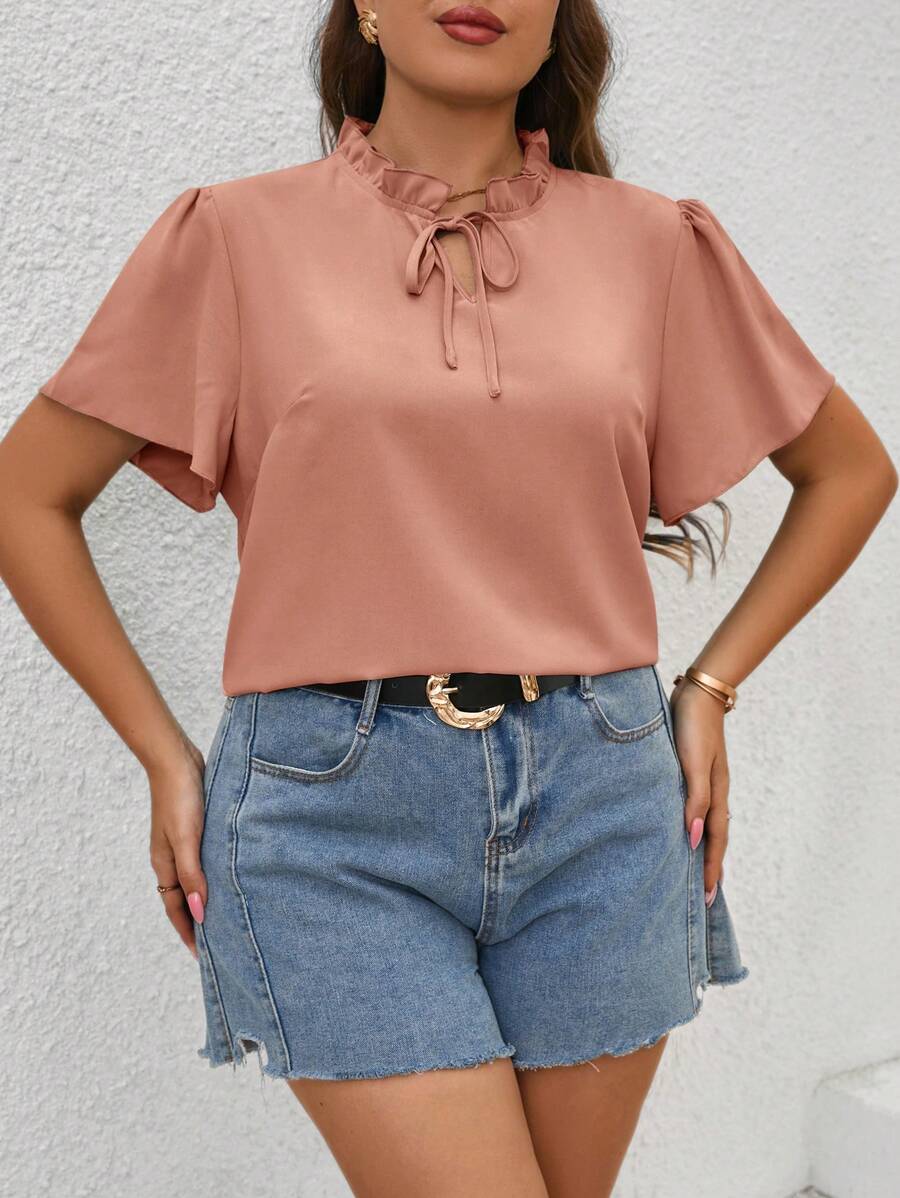 SHEIN Clasi Blusa de manga abullonada con cuello anudado de unicolor para tallas grandes, de estilo casual de verano