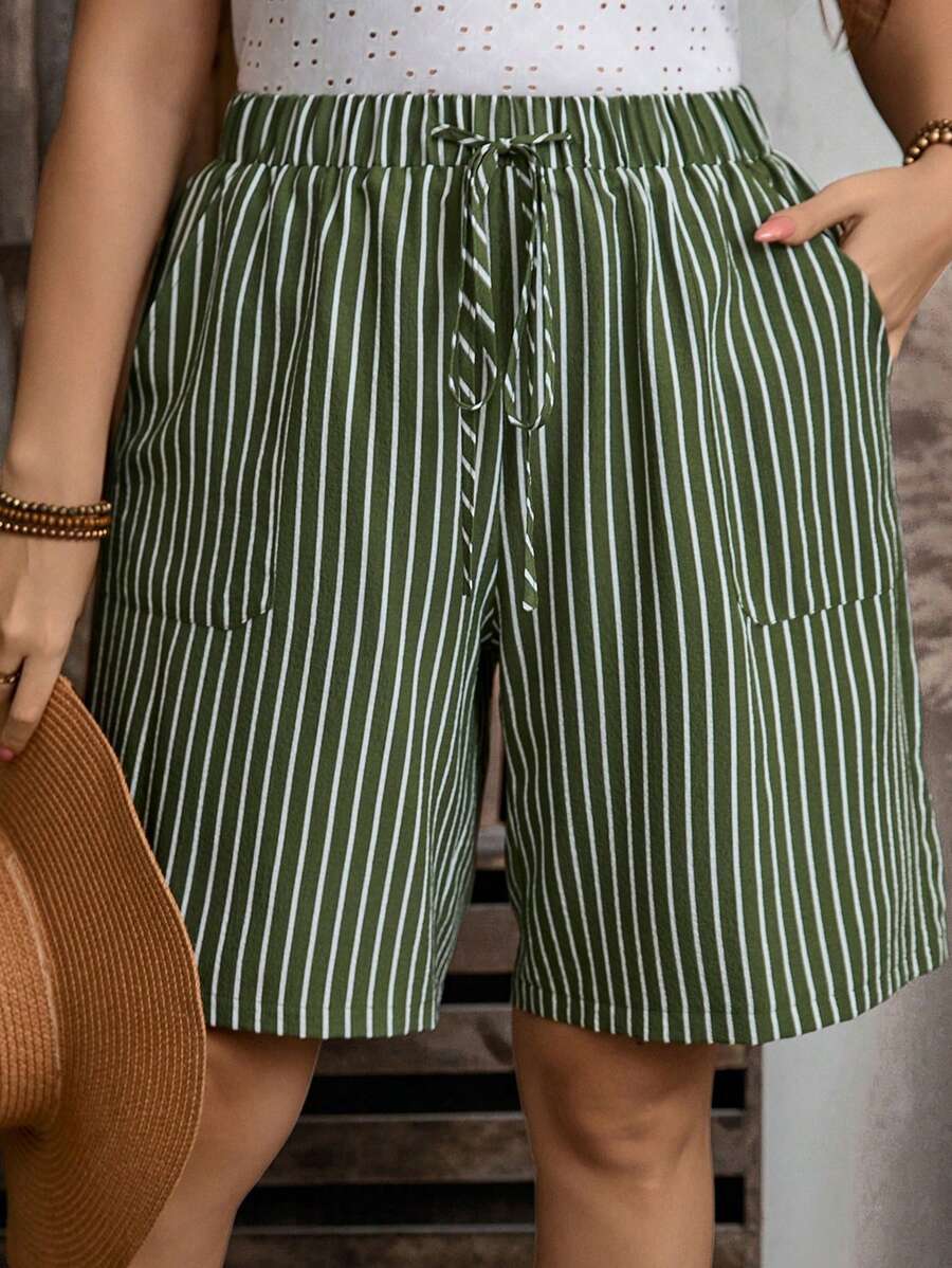 EMERY ROSE Shorts informales con bolsillos y nudo delantero para mujer de talla grande a rayas