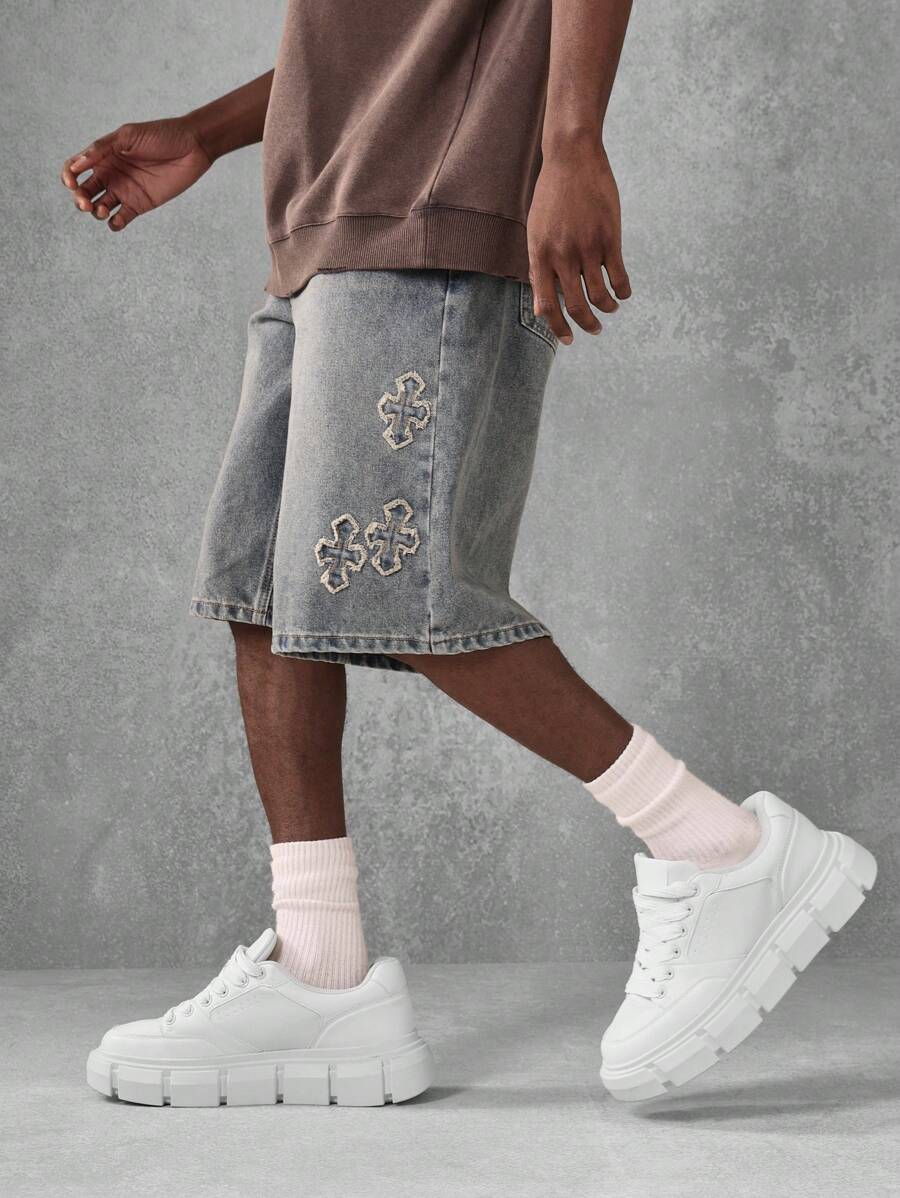 SUMWON Designer Embroidered Cross Patch Denim Shorts Streetwear Distressed Straight Fit Urban Casual Summer Skateboarding Baggy Shorts Vintage Style Mid Thigh Comfort Bottom