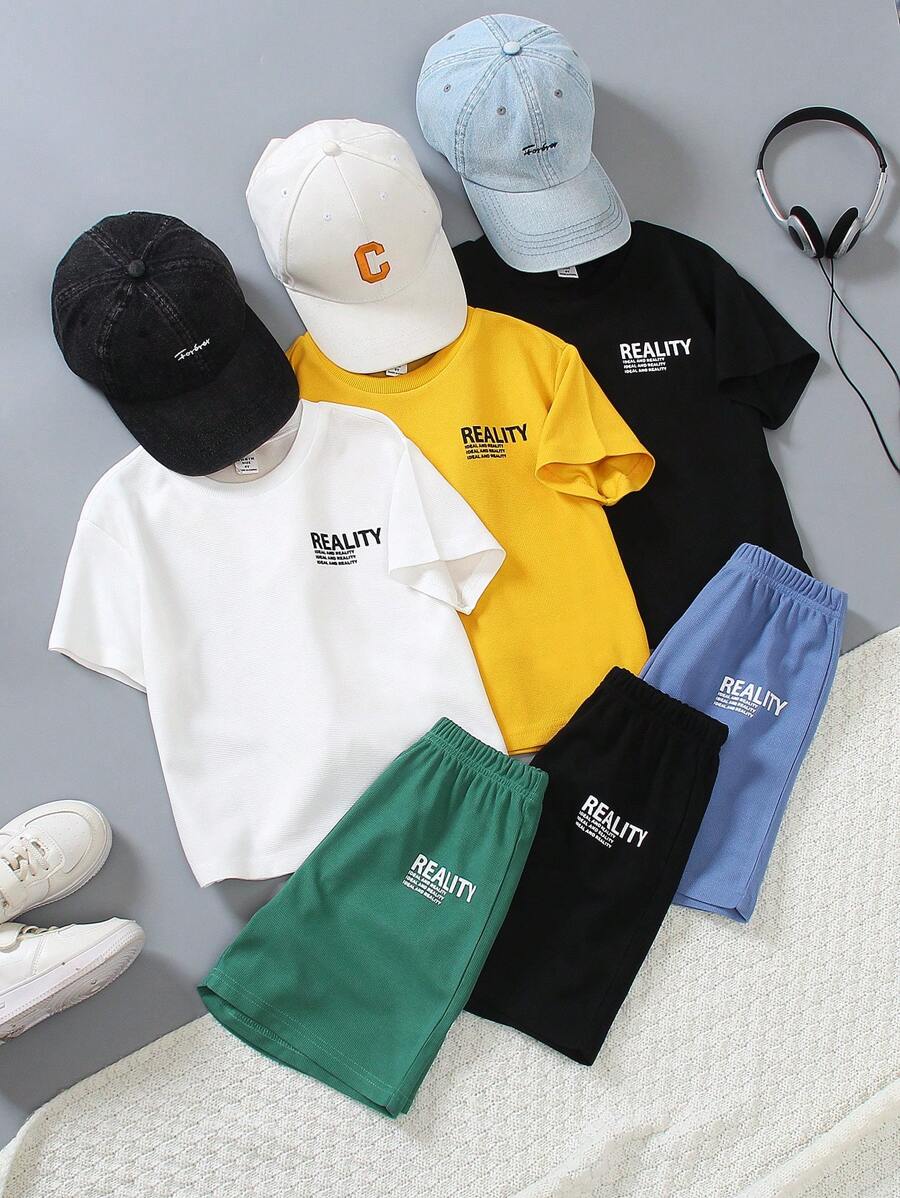 SHEIN 6 pièces Ensemble mode été pour jeunes garçons - Comprend des t-shirts à manches courtes imprimés graphiques avec texture gaufré en couleurs assorties et des shorts avec taille élastique confortables. Convient pour le casual, l'école et les tenues de sport en été