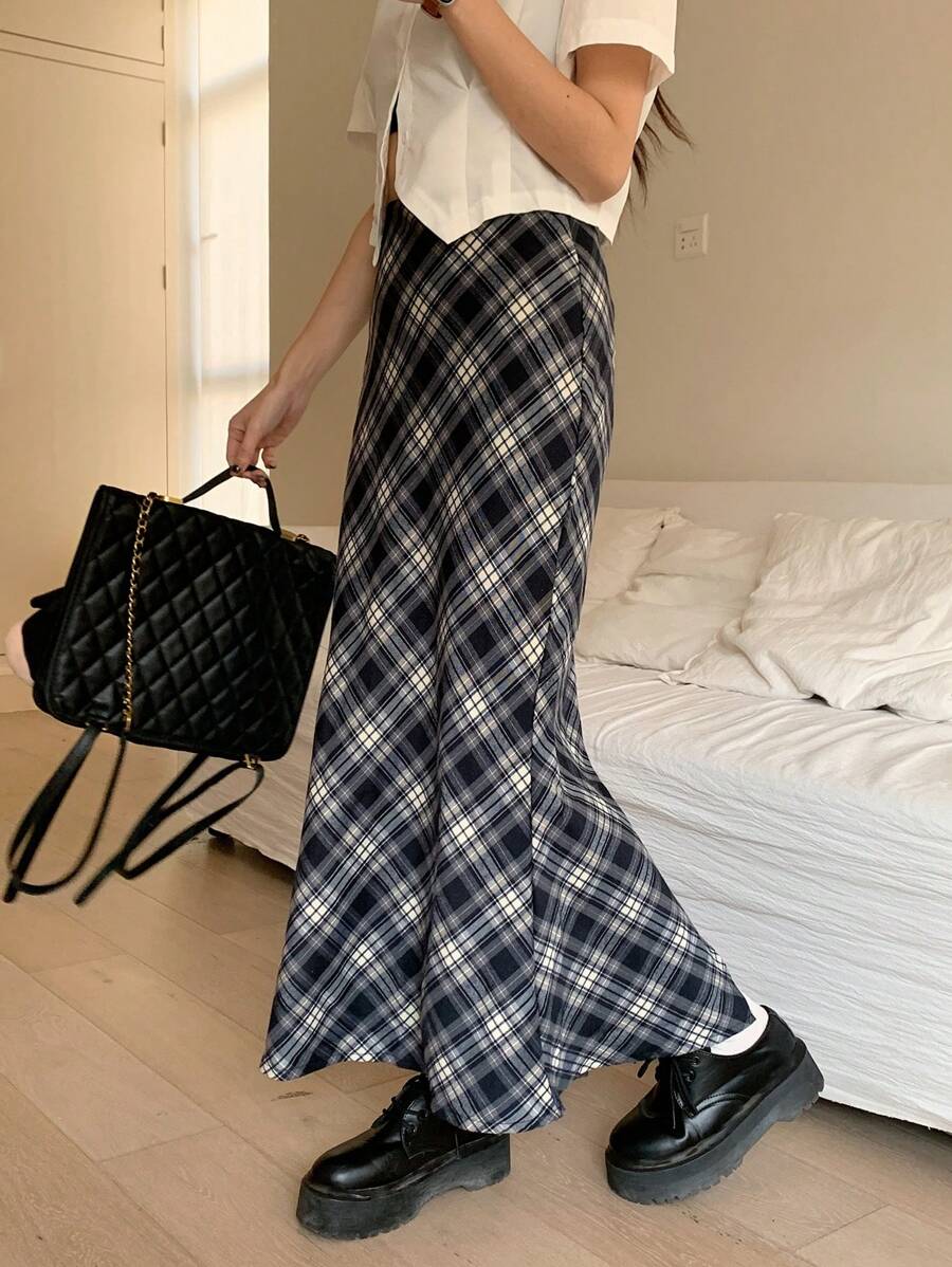 DAZY Women's Plaid Casual Loose Mid-Length Skirt
