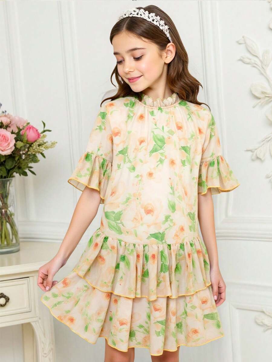 SHEIN Vestido de Bruxa de Chifom com Estampa Floral Pequena Elegante, Verão