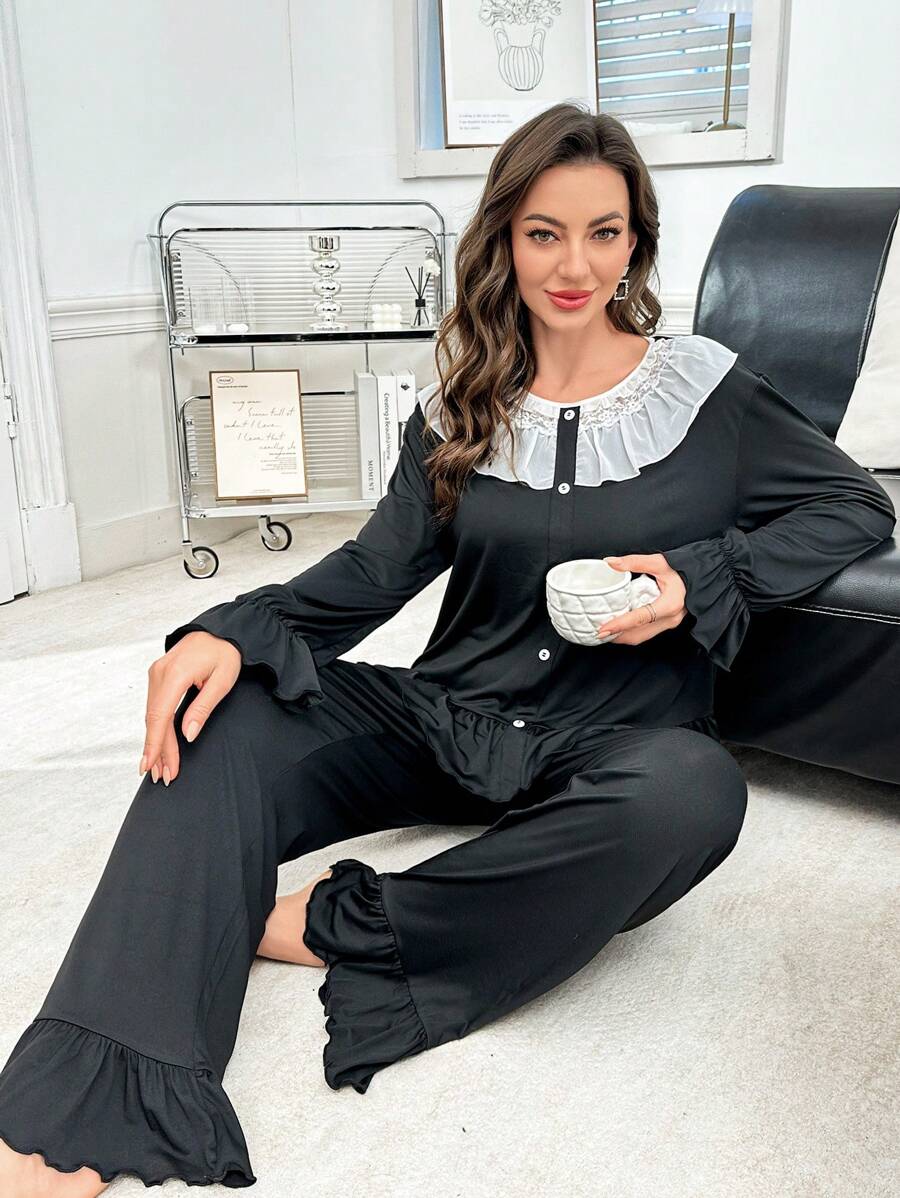 Conjunto de pijama de mujer con volantes y encaje romántico
