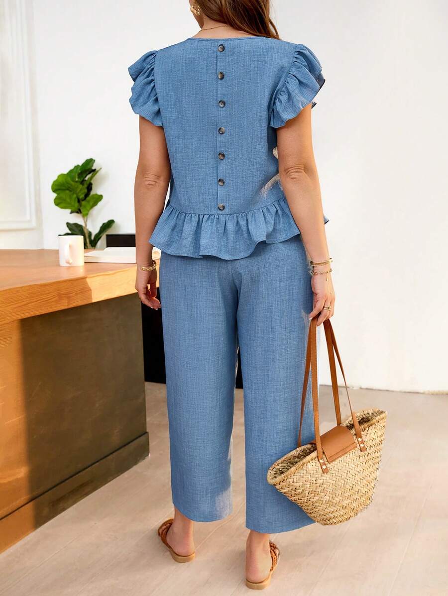 SHEIN Frenchy Conjunto de 2 piezas en talla grande: Top con ribete de volantes y pantalones de unicolor, atuendo casual para vacaciones