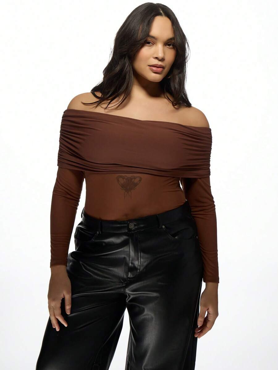 MISSGUIDED MISSGUIDED PLUS Ruched Off Shoulder Plus Size Bodysuit Long Sleeve Stretch Jersey Form Fitting Autumn Winter Party Evening Wear Casual Fashion Top