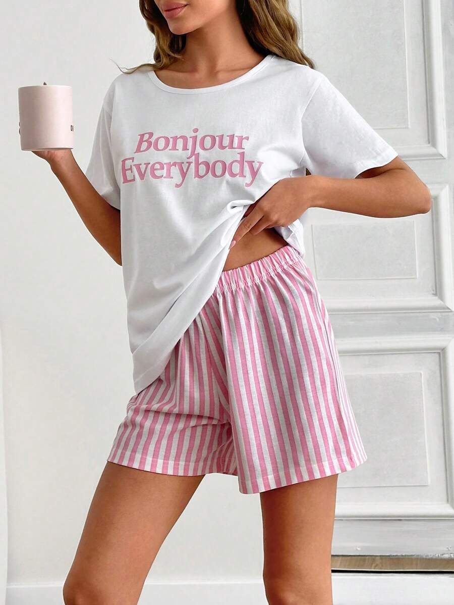 RueChic Baumwoll 2-teiliges Damen Set mit Linien-Muster Shorts und Slogan-Muster Oberteil als Hausanzug