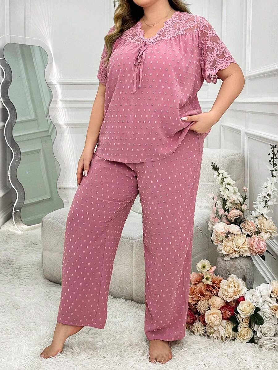Conjunto de pijama rosa de talla grande con cuello en V de encaje semi-transparente y tela jacquard