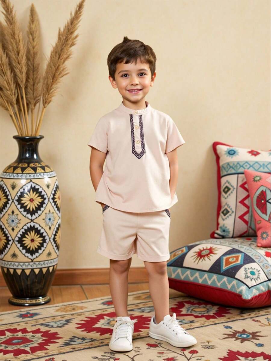 SHEIN Young Boys 2 Pieces Outfit: Loose Fit Crew Neck Sweatshirt In Apricot, Casual & Comfortable, Elastic Waist Shorts In Apricot, Simple & Stylish, Suitable For Outdoor Activities, Spring