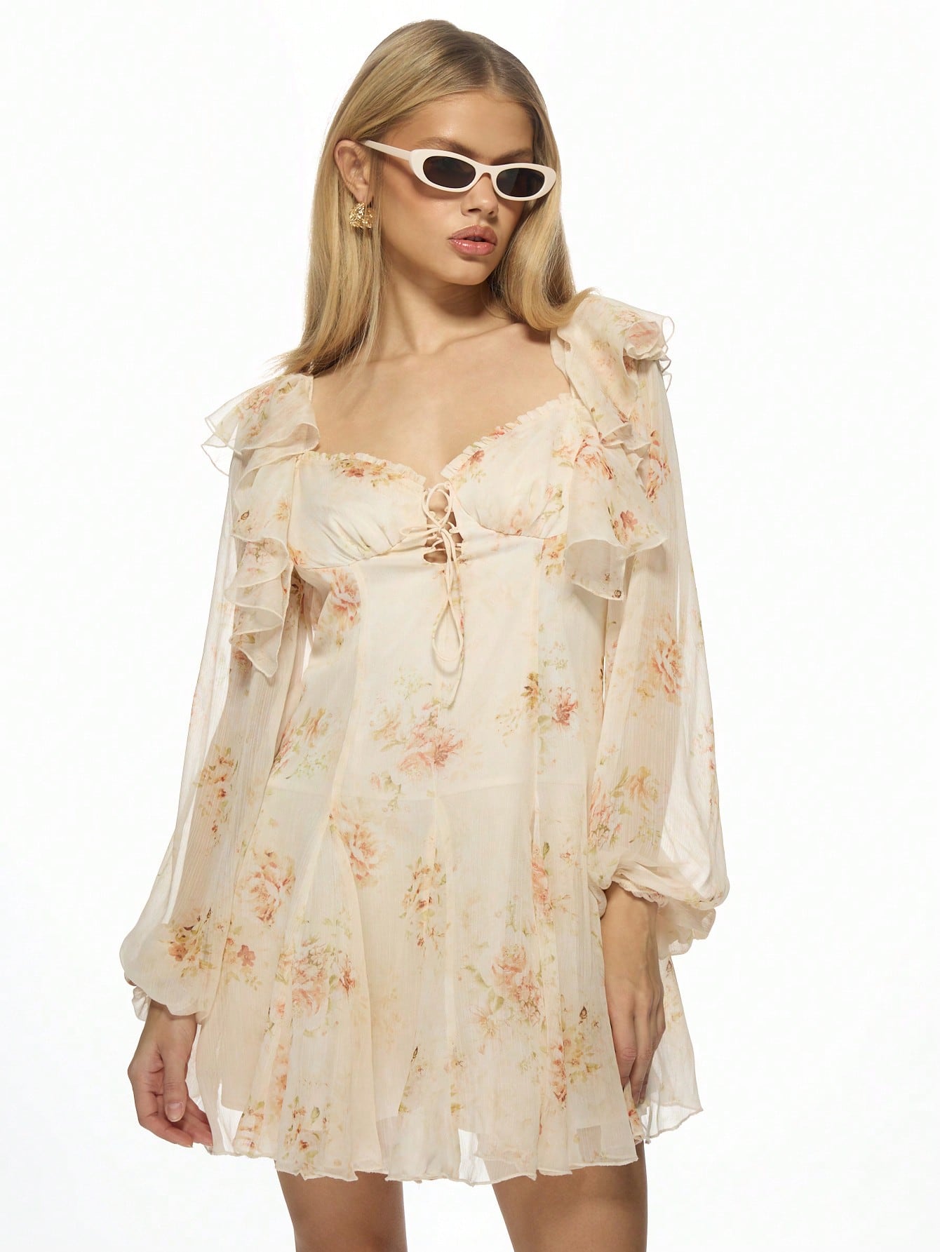 MISSGUIDED 花柄シフォン スウィートハートネックライン フリル