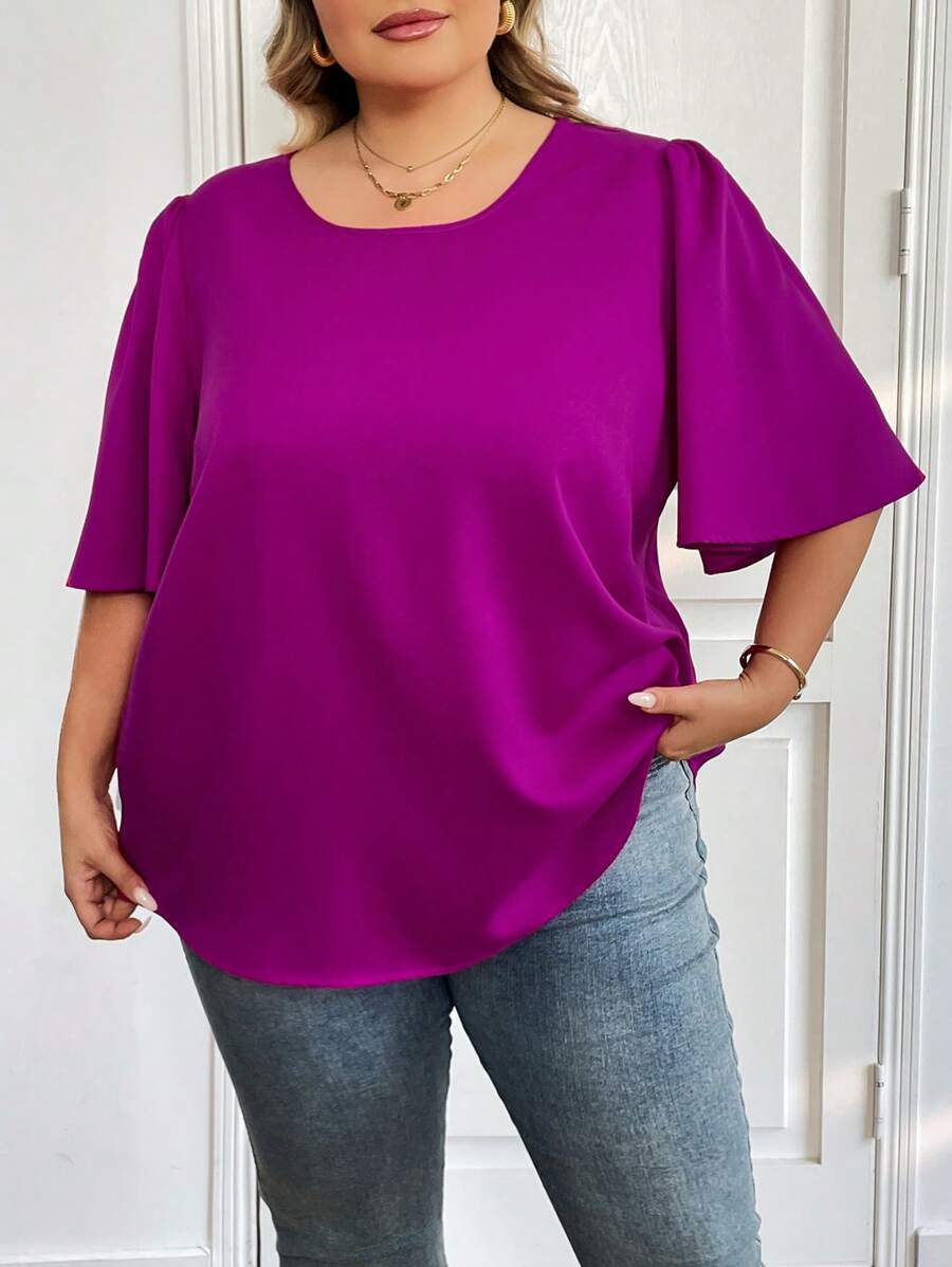 SHEIN CURVE+ Camisa de mujer de tallas grandes de cuello redondo y mangas acampanadas en unicolor