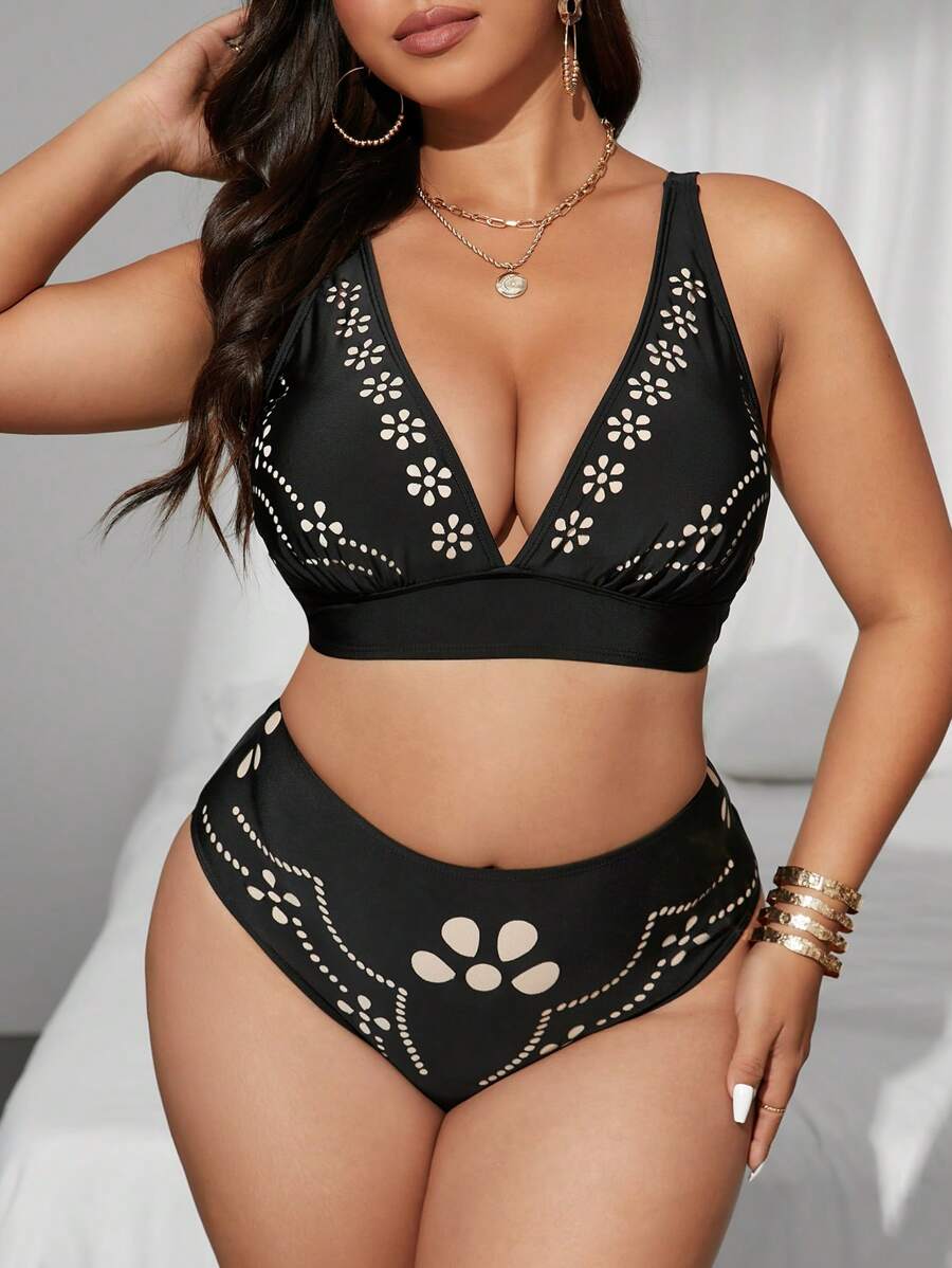SHEIN Swim Curve 2pcs Plus Size Women Summer Beach Wear Set, Solid Color Cutout Design Swimwear, Casual & Creative For Holiday