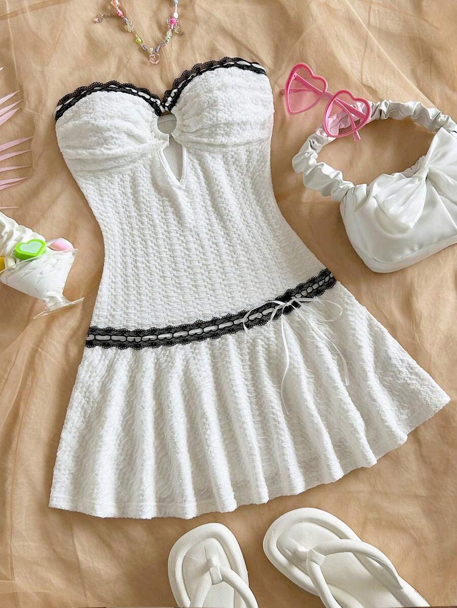 Soleia White Knit Jacquard Crinkled Metal Ring Decor Lace Trim Colorblock Low Waist A-Line Mini Dress