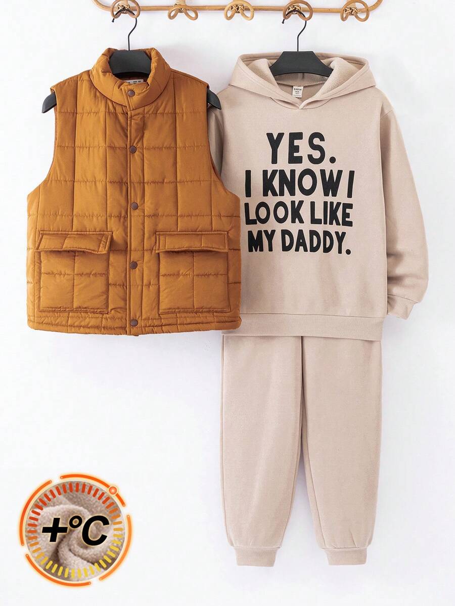 Conjunto de 3 piezas de ropa para niños preadolescentes: sudadera con capucha estampada con letras colegiales casuales, pantalones jogger de color liso y chaleco acolchado grueso y cálido, adecuado para la escuela, el jardín, la playa, el cumpleaños en otoño, primavera, verano e invierno