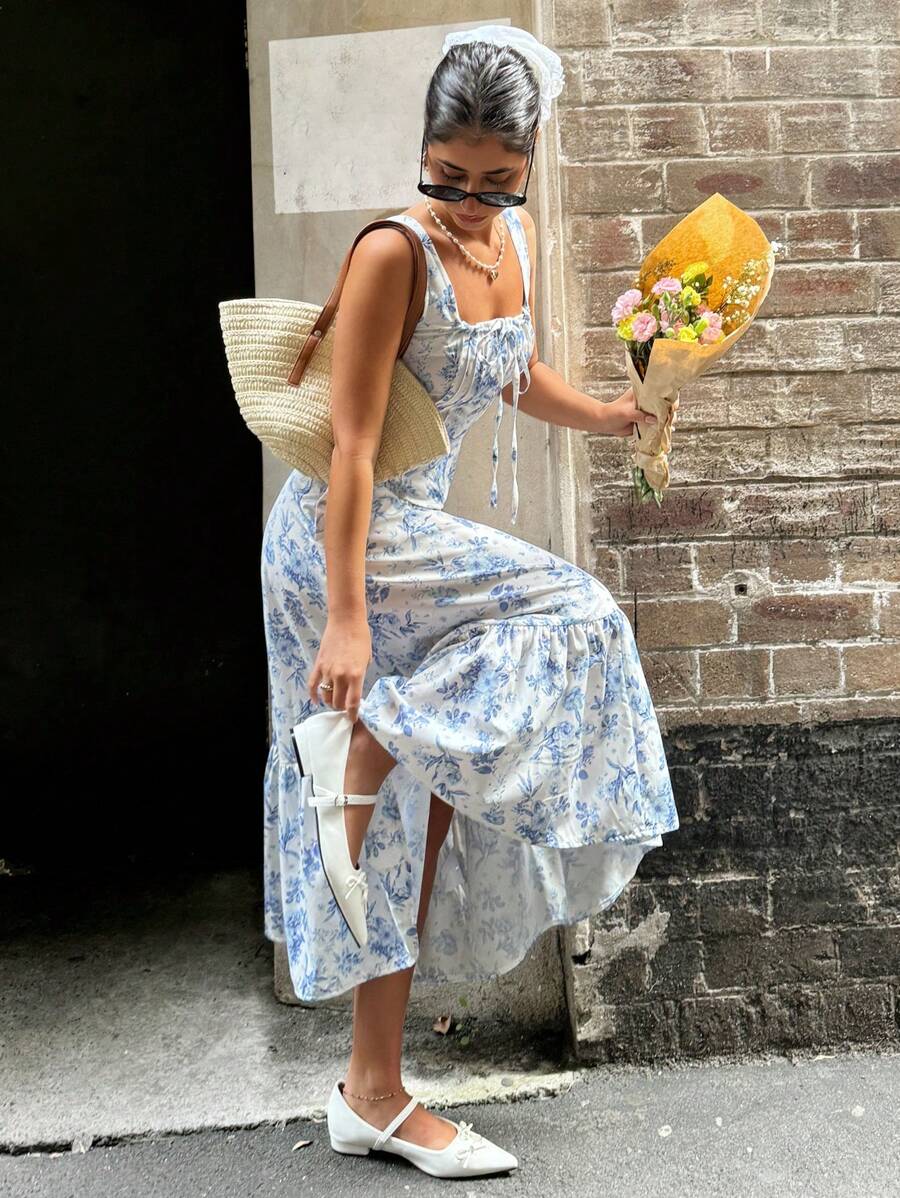 SHEIN Essnce 2 Pieces Set: Ditsy Floral French Style Camisole And A-Line Skirt For Women, Spring/Summer
