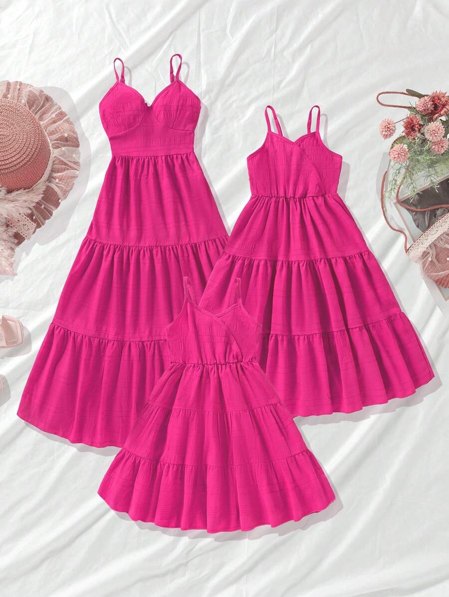 Vestido rosa fuchsia de tirantes finos y ajustado para niña, vestido de fiesta y eventos de diseño de alta gama con hombros descubiertos, bajo sirena y espalda descubierta, de moda elegante para primavera/otoño, conjunto a juego madre-hija de lujo y sofisticado