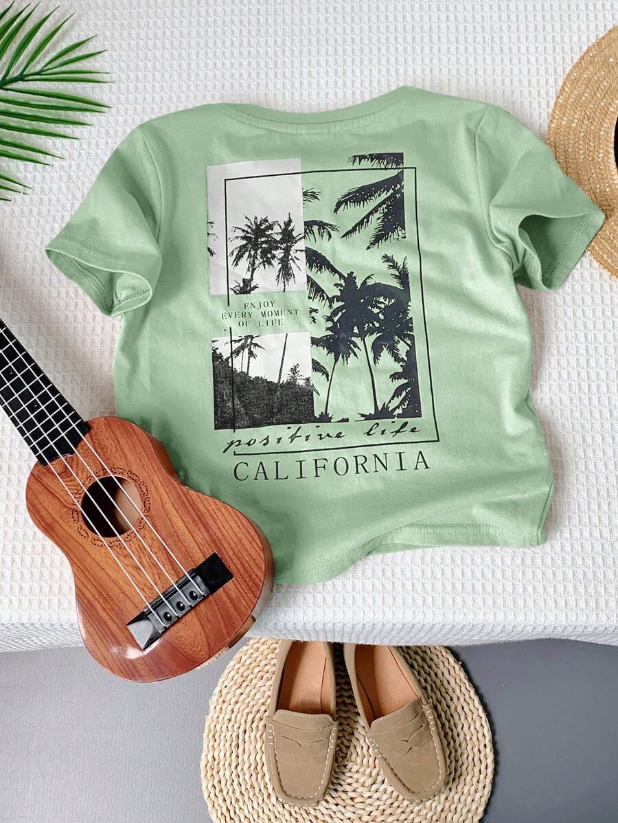 Young Boy Graphic Print Round Neck Short Sleeve T-Shirt