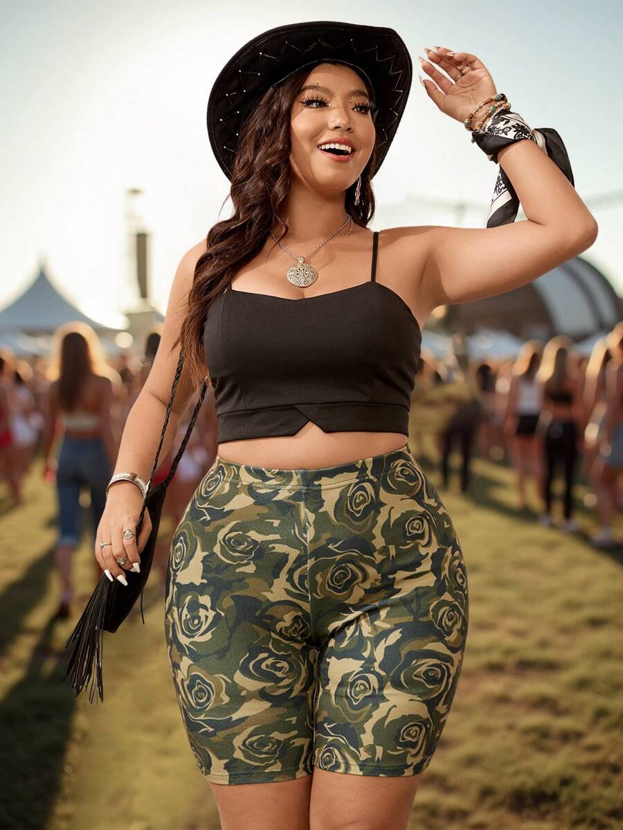 SHEIN VCAY Plus Size High Waist Tight Floral Camouflage Print Shorts, Casual Vacation Island Style Camo Shorts Biker Shorts For Camping