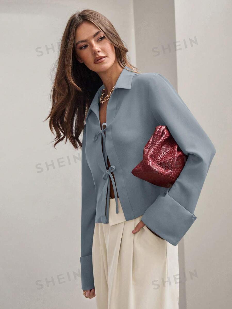 COSMINA Camisa de trabajo casual de uso diario de manga larga con nudo delantero de color caqui liso, estilo minimalista para mujer