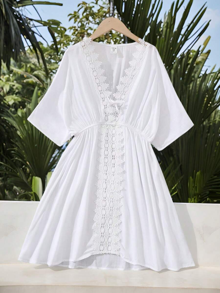 SHEIN Kimono tressé pour préadolescentes avec décoration de sangle, blanc, convenant pour les vacances à la plage et les sorties printanières