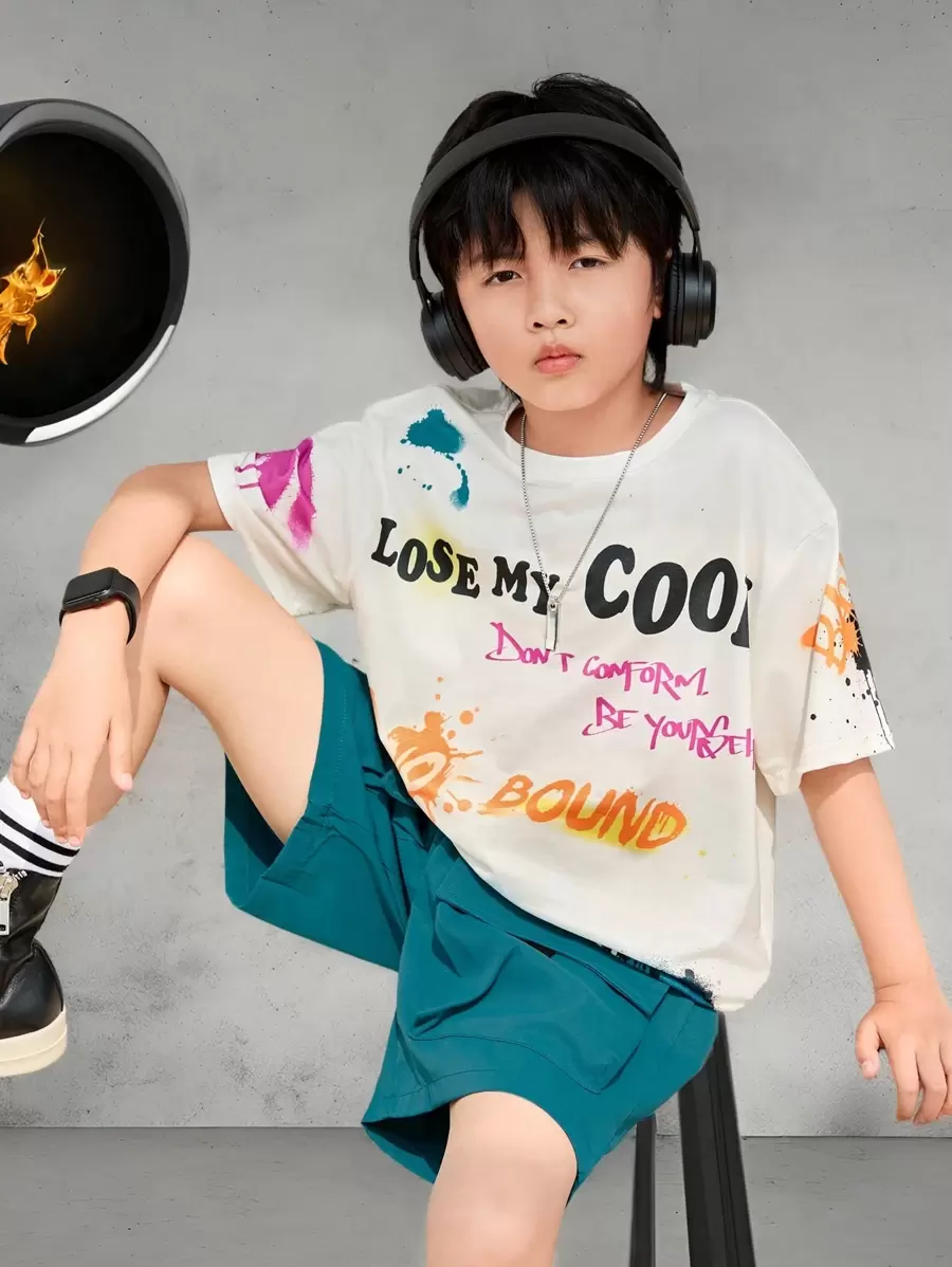 Conjunto de 2 peças para Adolescentes/Garotos - Camiseta de Manga Curta com Estampa de Grafite e Bermuda Tecida com Bolsos em 3D