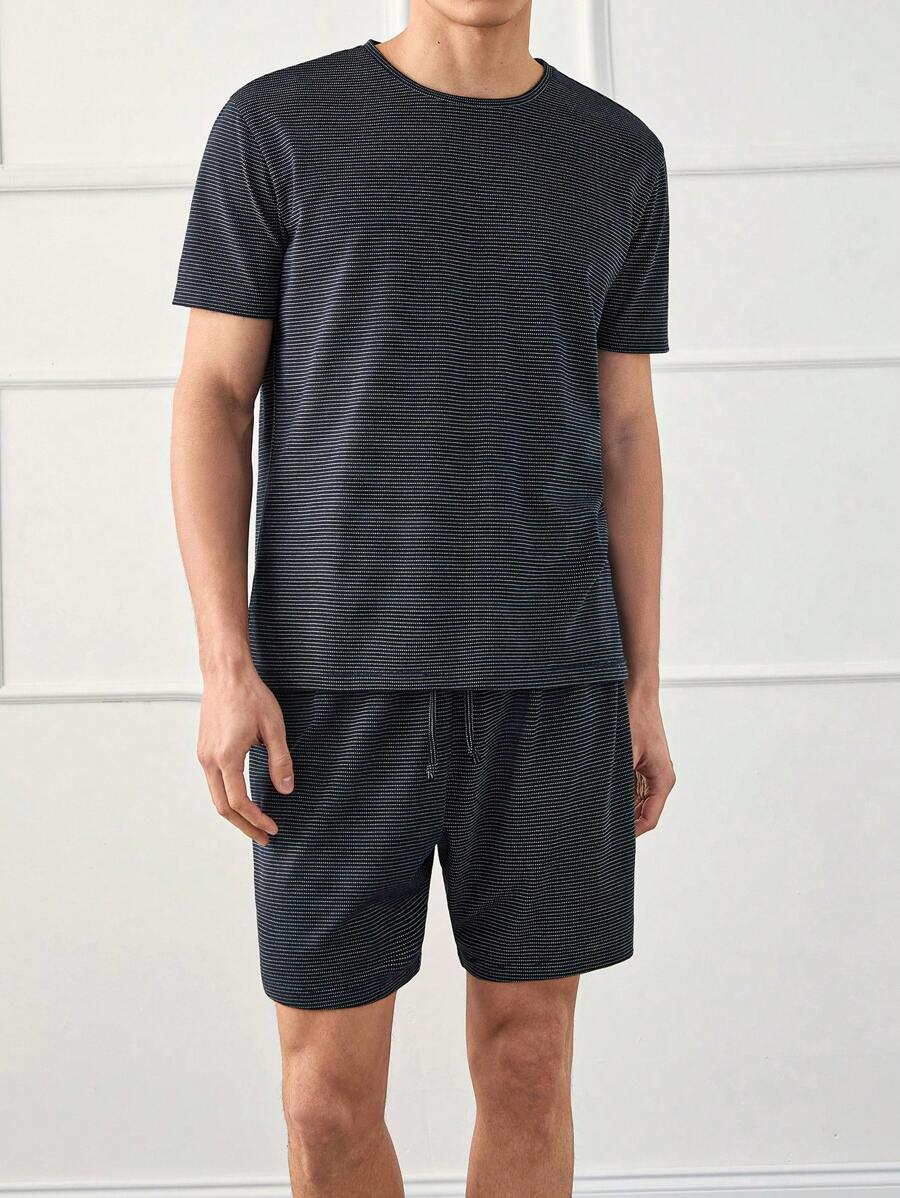 RueChic Ensemble de t-shirts réguliers pour hommes avec imprimé de rayures spéciales et patchs