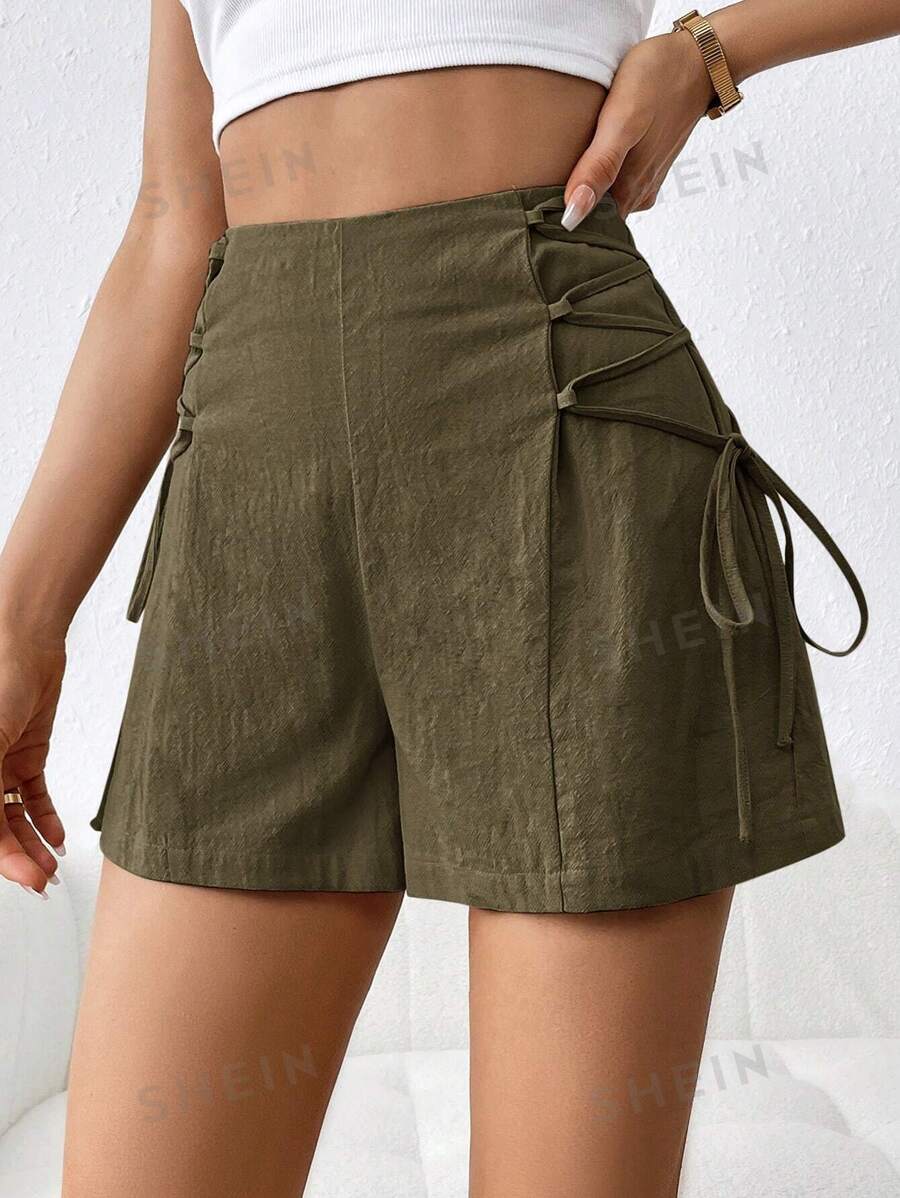 SHEIN Essnce Pantalones cortos de verano casuales de mujer hechos de algodón y lino con nudo lateral en forma de A