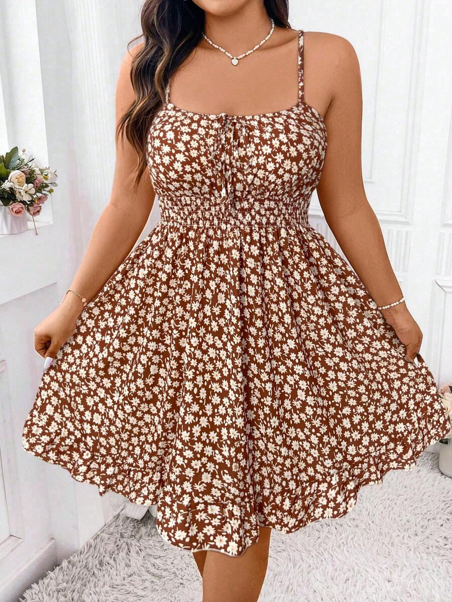 Sunnyshic Vestito elegante e affascinante con bretelle a spaghetti, schiena scoperta, arricciature e fantasie floreali ditsy, adatto per Natale, vacanze e abbigliamento da spiaggia per donne in taglie comode