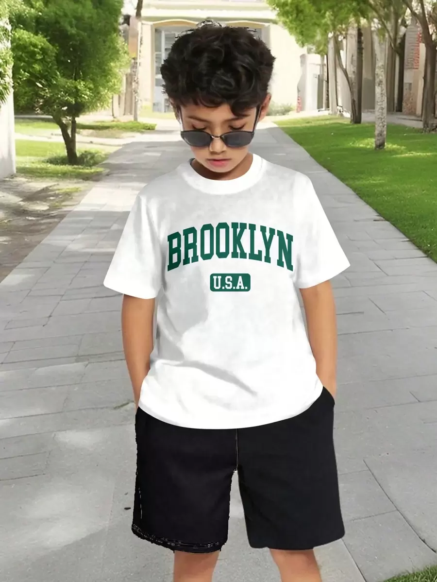 SHEIN Camiseta Casual De Manga Corta Con Cuello Redondo Y Letras Impresas Para Niños Mayores, Adecuada Para El Verano