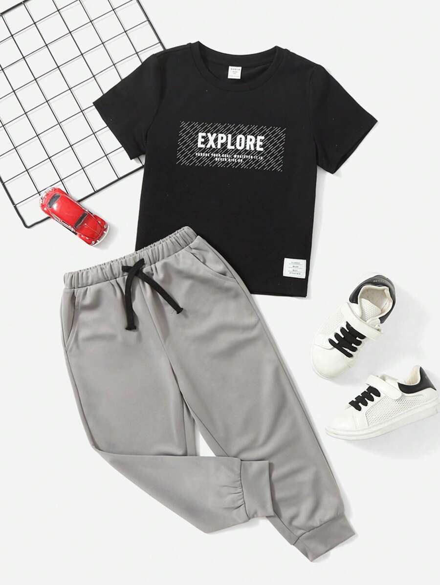SHEIN Young Boy Slogan Graphic Patched Detail Tee & Drawstring Waist Pants