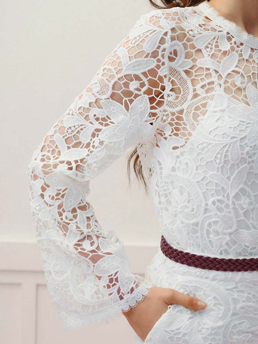 MOTF PREMIUM GUIPURE LACE FLARE SLEEVE BLOUSE