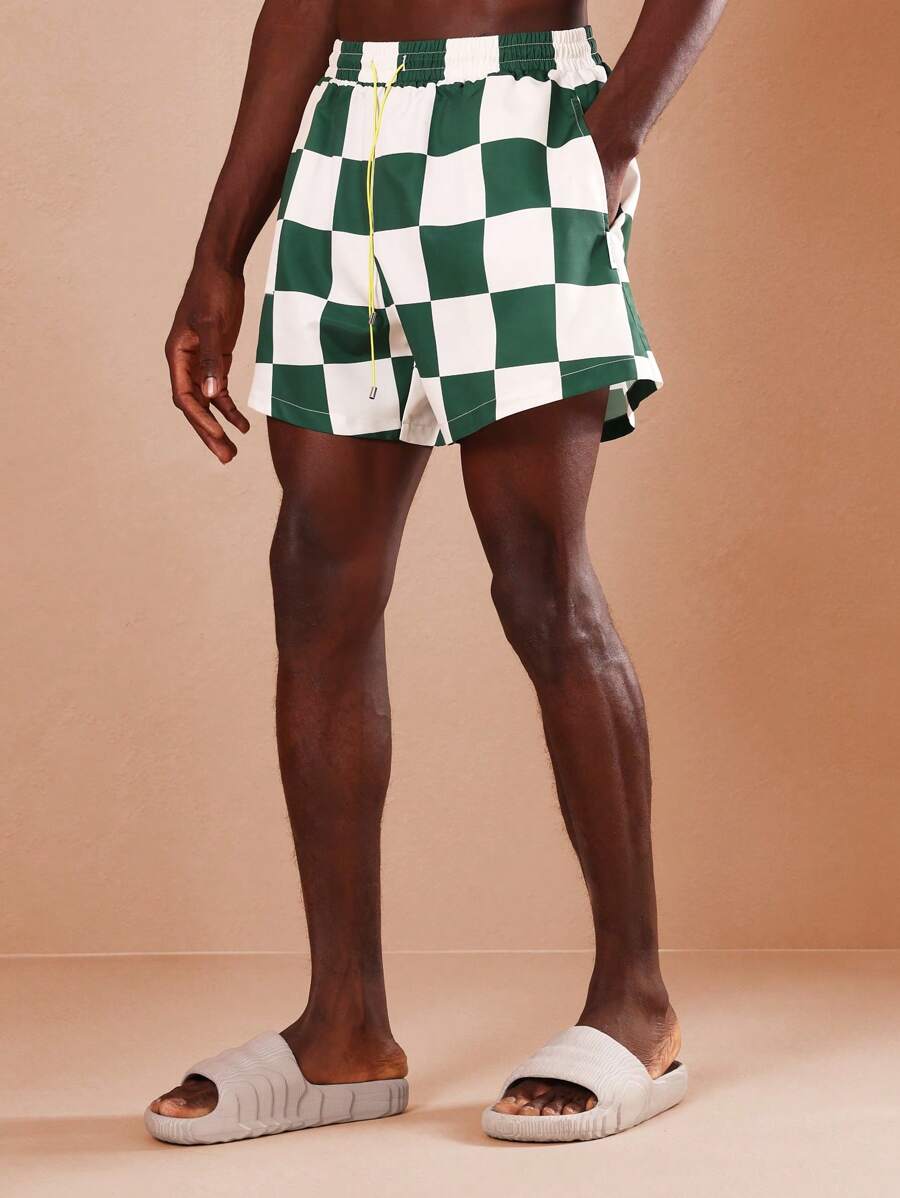 SUMWON Pantalones cortos de playa deportivos con patrón de tablero de ajedrez, traje de baño para fiesta en la piscina, ropa de verano para vacaciones y resort, cómodos con cintura elástica