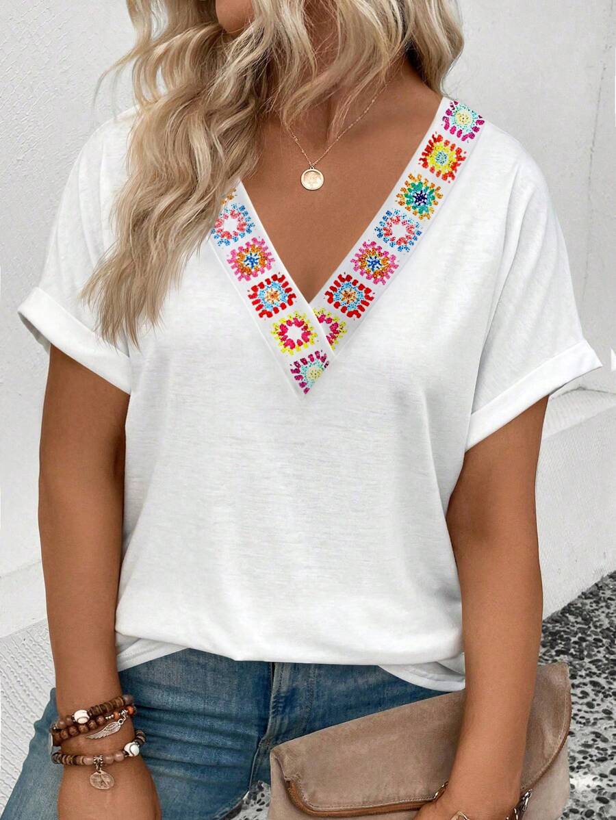 SHEIN Maglietta casual ampia e comoda da donna, con maniche corte e scollo a V, con stampa floreale retrò a più strati, di taglia comoda, adatta alla primavera/estate, alla moda e versatile