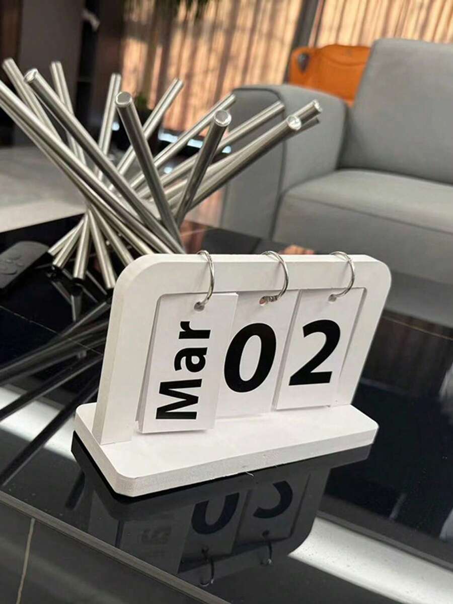 SHEIN 1 pièce Calendrier de bureau en bois simple, accessoire photo décoratif pour la maison, le bureau, la chambre d'étudiant, rentrée scolaire, fournitures scolaires